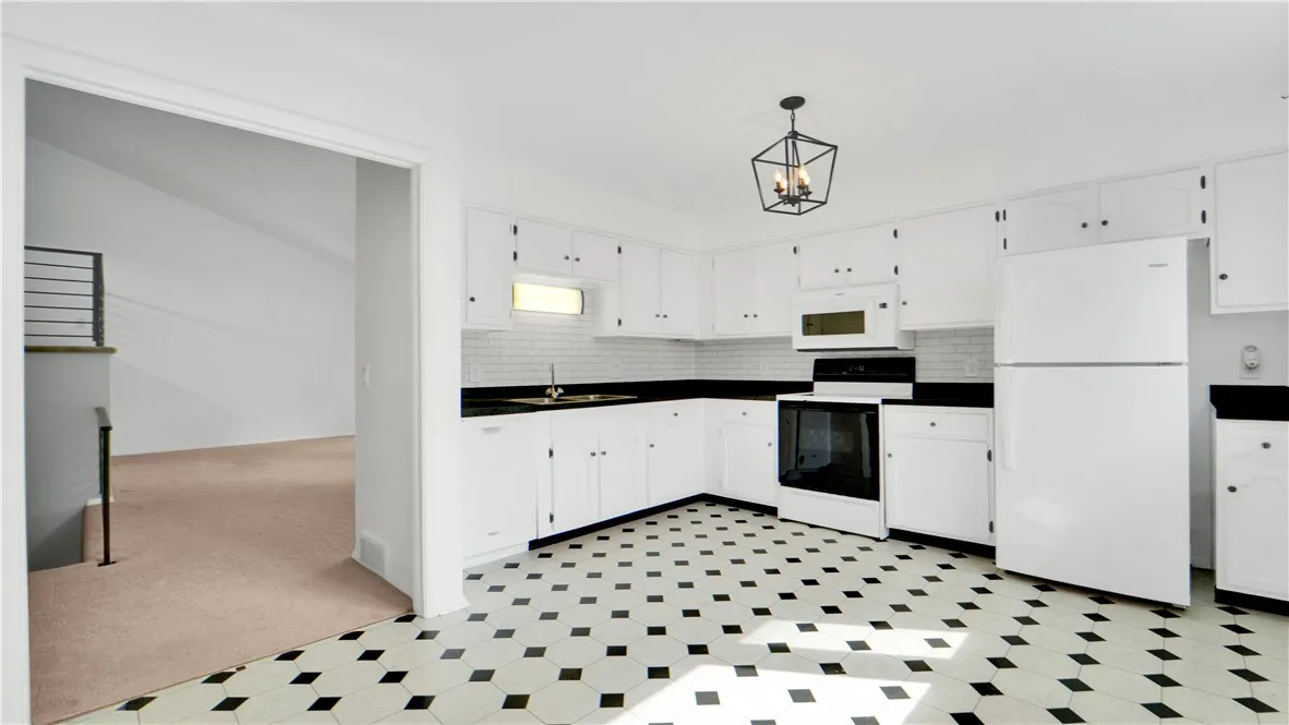 37 Blue Ridge Road, Penfield, New York 14526, Penfield, New York 14526, 4 Bedrooms Bedrooms, 6 Rooms Rooms,2 BathroomsBathrooms,Residential Lease,For Rent,37 Blue Ridge Road, Penfield, New York 14526,0,R1640177