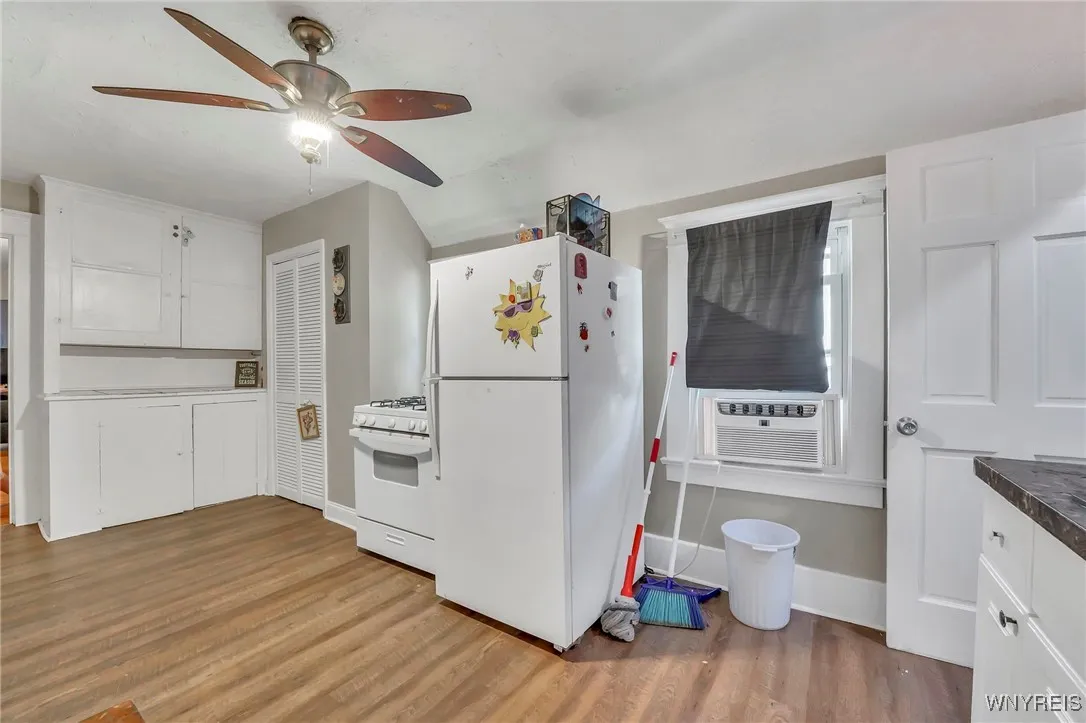 73 Baynes Street, Buffalo, New York 14213, Buffalo, New York 14213, 4 Bedrooms Bedrooms, ,2 BathroomsBathrooms,Residential,For Sale,73 Baynes Street, Buffalo, New York 14213,0,B1641837