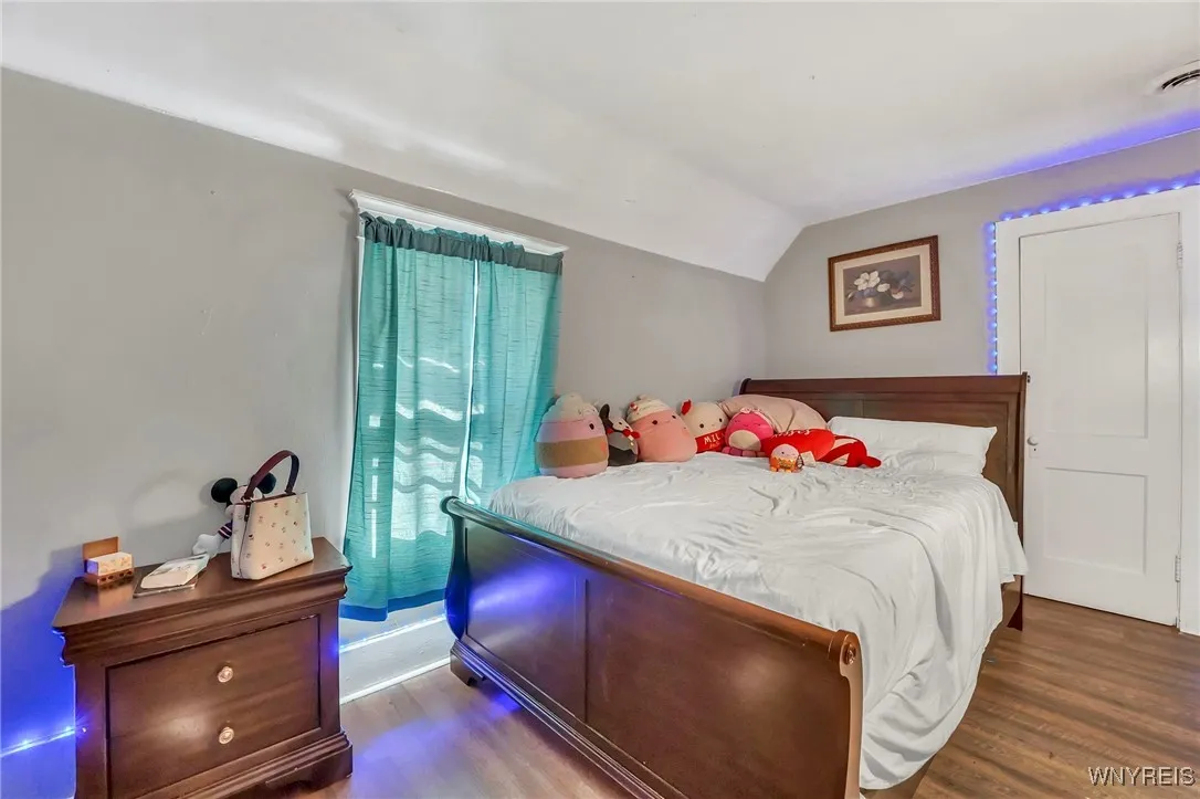 73 Baynes Street, Buffalo, New York 14213, Buffalo, New York 14213, 4 Bedrooms Bedrooms, ,2 BathroomsBathrooms,Residential,For Sale,73 Baynes Street, Buffalo, New York 14213,0,B1641837