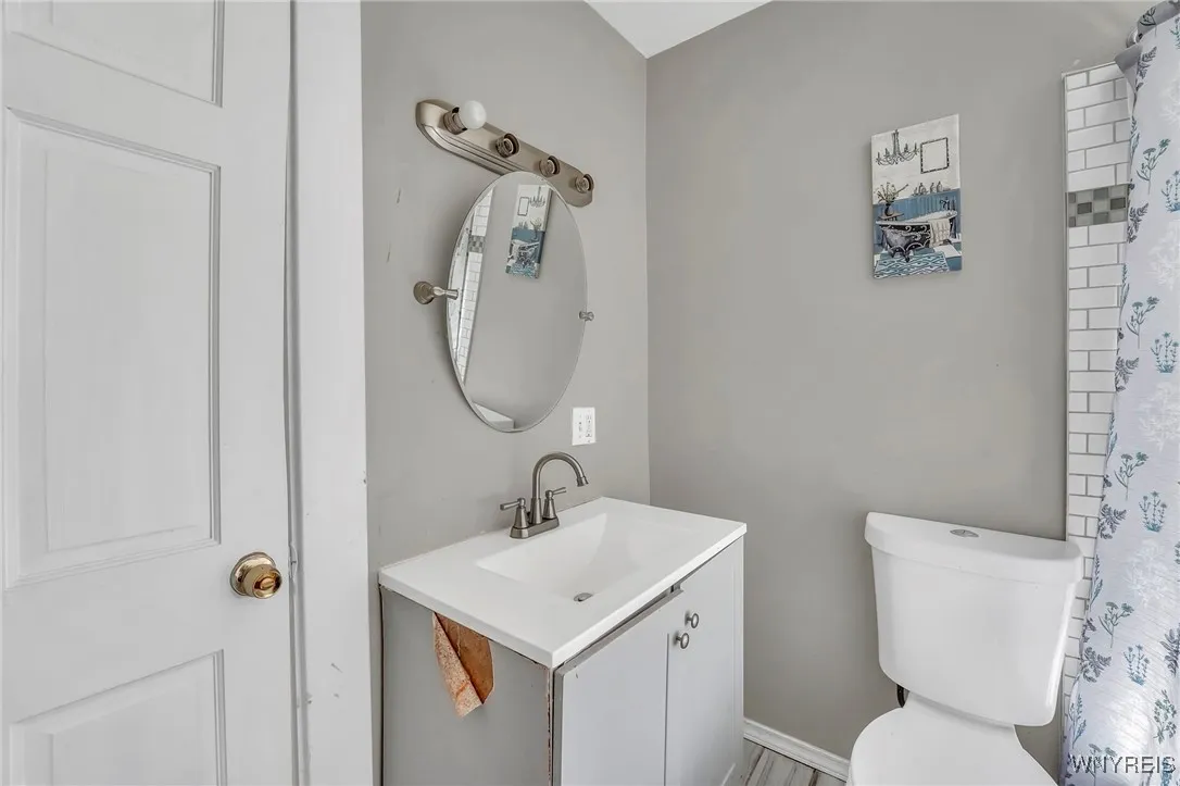 73 Baynes Street, Buffalo, New York 14213, Buffalo, New York 14213, 4 Bedrooms Bedrooms, ,2 BathroomsBathrooms,Residential,For Sale,73 Baynes Street, Buffalo, New York 14213,0,B1641837