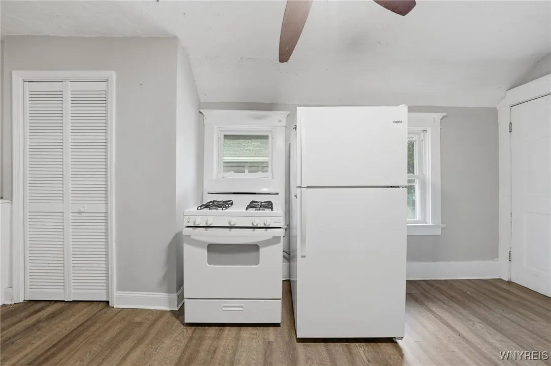 73 Baynes Street, Buffalo, New York 14213, Buffalo, New York 14213, 4 Bedrooms Bedrooms, ,2 BathroomsBathrooms,Residential,For Sale,73 Baynes Street, Buffalo, New York 14213,0,B1641837