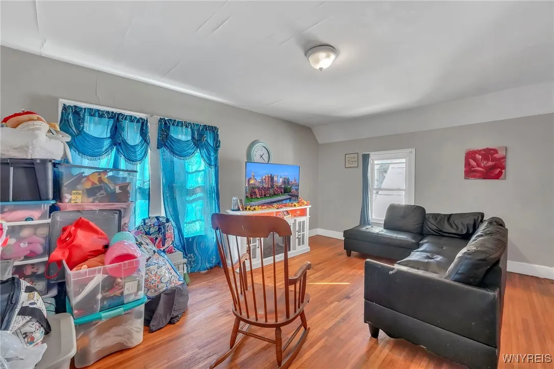 73 Baynes Street, Buffalo, New York 14213, Buffalo, New York 14213, 4 Bedrooms Bedrooms, ,2 BathroomsBathrooms,Residential,For Sale,73 Baynes Street, Buffalo, New York 14213,0,B1641837