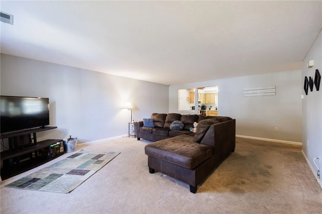 1 Salmon Run, Parma, New York 14468, Parma, New York 14468, 2 Bedrooms Bedrooms, 6 Rooms Rooms,2 BathroomsBathrooms,Residential,Closed,1 Salmon Run, Parma, New York 14468,0,R1641522