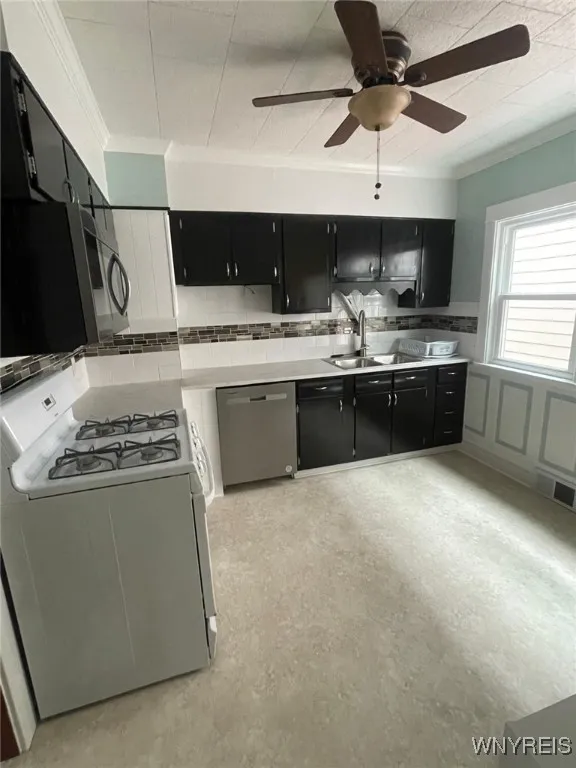 174 Lincoln Blvd, Tonawanda, New York 14217, Tonawanda, New York 14217, 3 Bedrooms Bedrooms, 6 Rooms Rooms,1 BathroomBathrooms,Residential Lease,For Rent,174 Lincoln Blvd, Tonawanda, New York 14217,0,B1639972