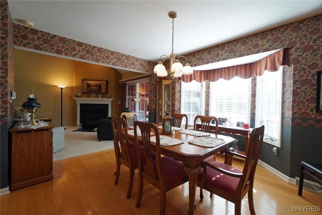 Dining Rm