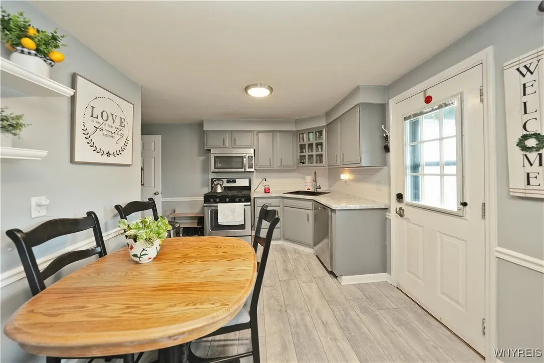 1707 Orchard Park Road, West Seneca, New York 1422, West Seneca, New York 14224, 2 Bedrooms Bedrooms, 4 Rooms Rooms,1 BathroomBathrooms,Residential,For Sale,1707 Orchard Park Road, West Seneca, New York 1422,0,B1639360