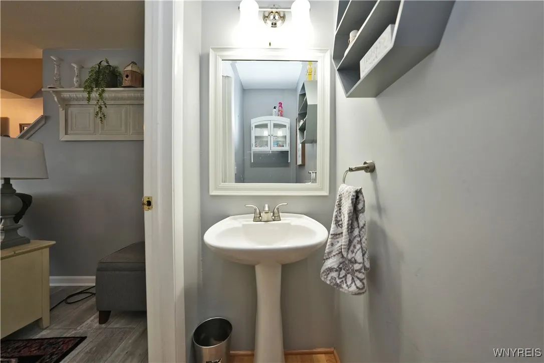 1707 Orchard Park Road, West Seneca, New York 1422, West Seneca, New York 14224, 2 Bedrooms Bedrooms, 4 Rooms Rooms,1 BathroomBathrooms,Residential,For Sale,1707 Orchard Park Road, West Seneca, New York 1422,0,B1639360