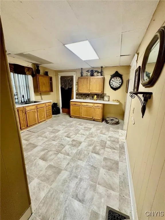 121 West Pleasant Avenue, Syracuse, New York 13205, Syracuse, New York 13205, 4 Bedrooms Bedrooms, 7 Rooms Rooms,1 BathroomBathrooms,Residential,For Sale,121 West Pleasant Avenue, Syracuse, New York 13205,0,S1641866