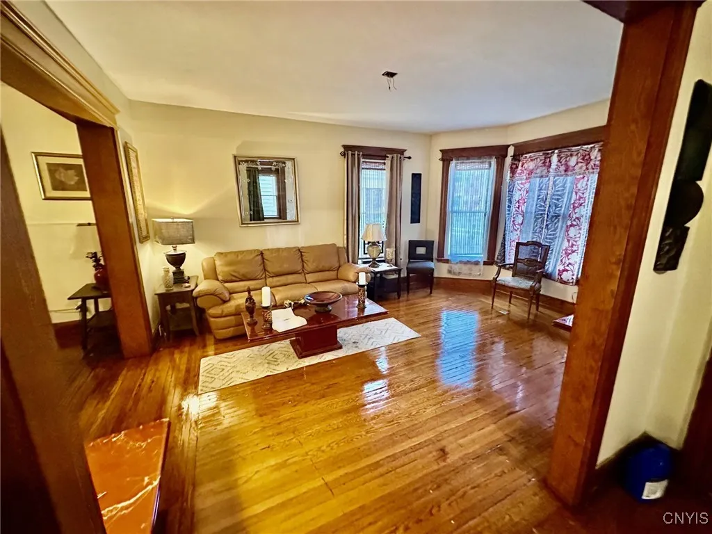 121 West Pleasant Avenue, Syracuse, New York 13205, Syracuse, New York 13205, 4 Bedrooms Bedrooms, 7 Rooms Rooms,1 BathroomBathrooms,Residential,For Sale,121 West Pleasant Avenue, Syracuse, New York 13205,0,S1641866