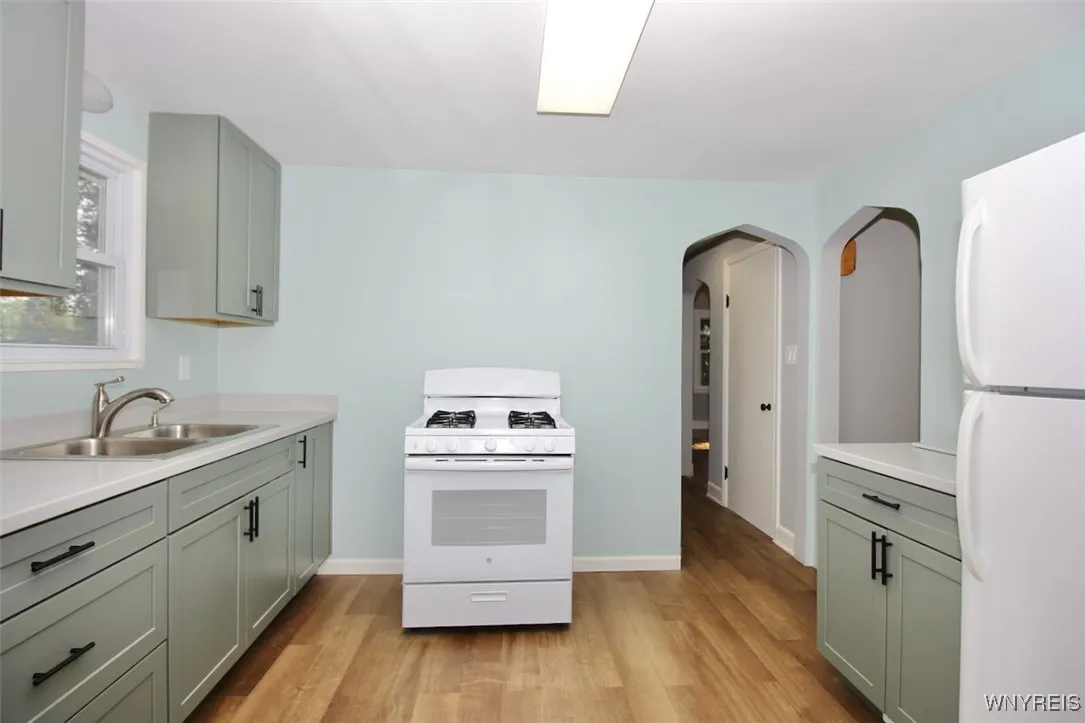 243 Burch Avenue, West Seneca, New York 14210, West Seneca, New York 14210, 3 Bedrooms Bedrooms, 7 Rooms Rooms,1 BathroomBathrooms,Residential,For Sale,243 Burch Avenue, West Seneca, New York 14210,0,B1641806