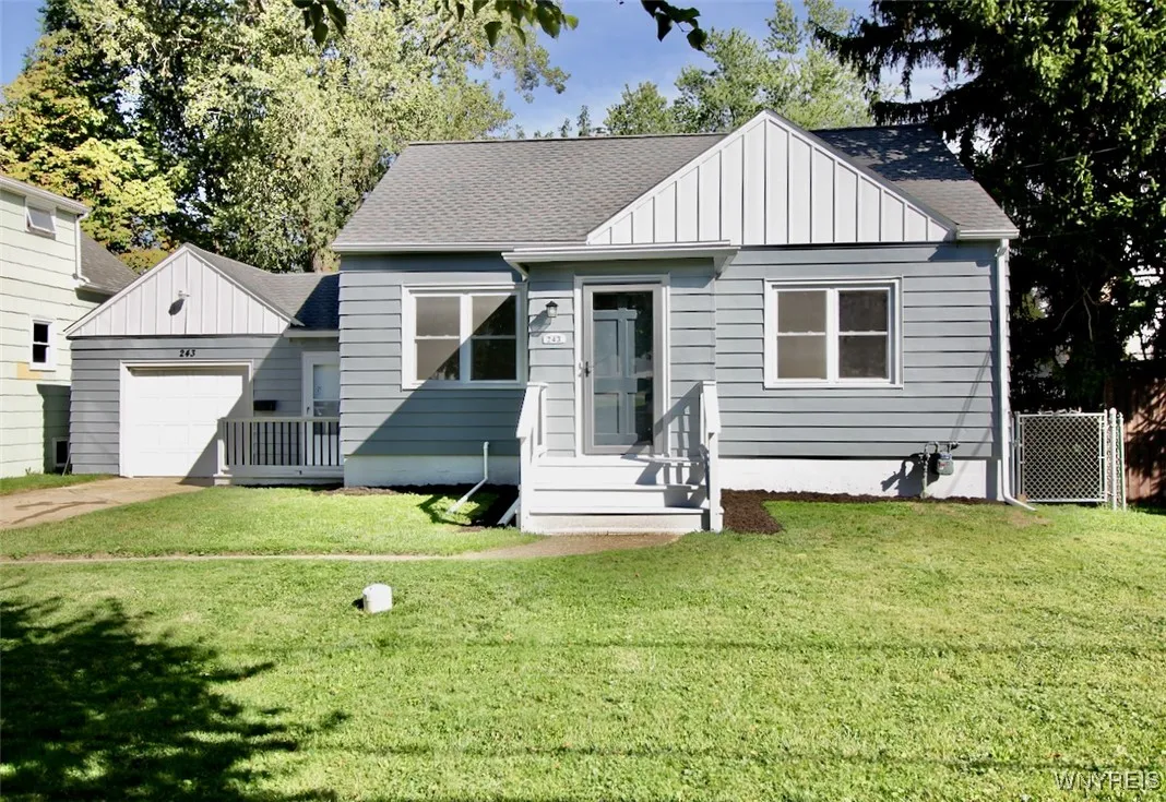 243 Burch Avenue, West Seneca, New York 14210, West Seneca, New York 14210, 3 Bedrooms Bedrooms, 7 Rooms Rooms,1 BathroomBathrooms,Residential,For Sale,243 Burch Avenue, West Seneca, New York 14210,0,B1641806