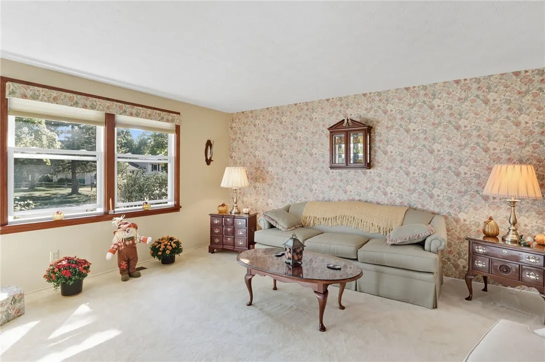 46 Cascade Road, Henrietta, New York 14586, Henrietta, New York 14586, 3 Bedrooms Bedrooms, 7 Rooms Rooms,1 BathroomBathrooms,Residential,Closed,46 Cascade Road, Henrietta, New York 14586,0,R1641505