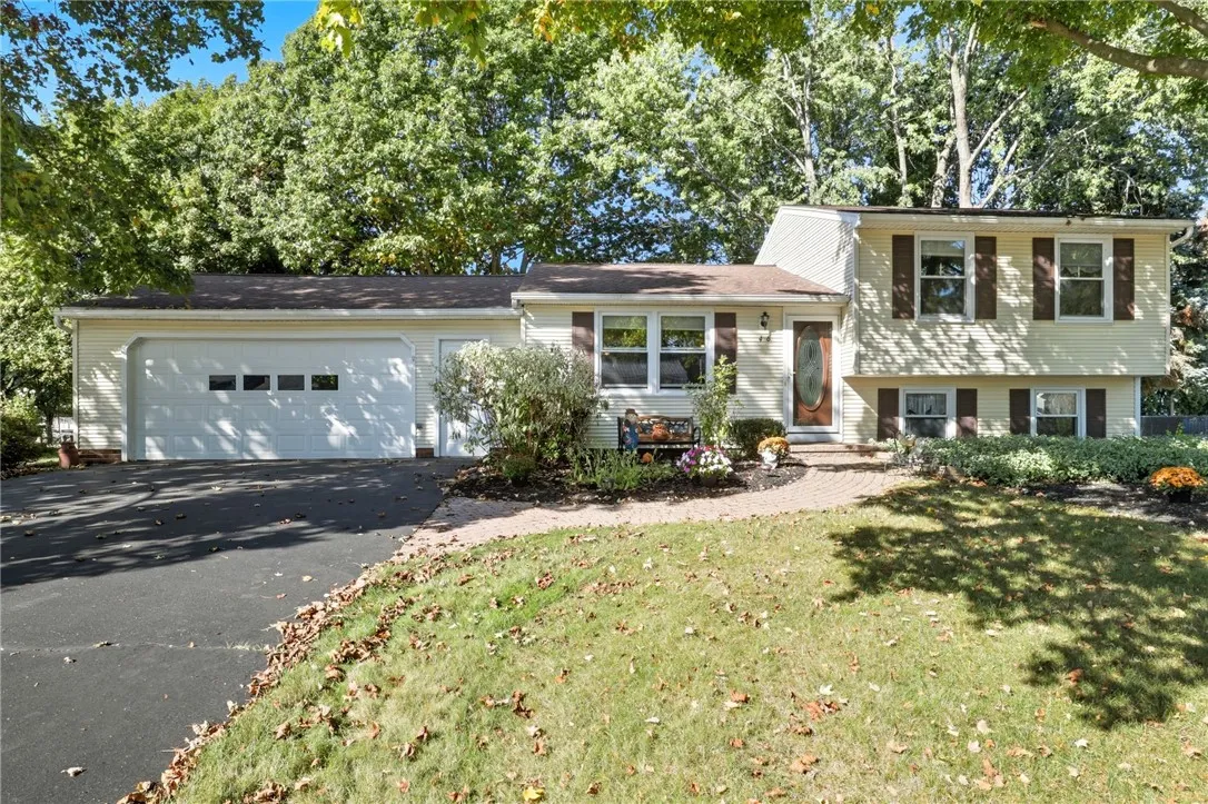 46 Cascade Road, Henrietta, New York 14586, Henrietta, New York 14586, 3 Bedrooms Bedrooms, 7 Rooms Rooms,1 BathroomBathrooms,Residential,Closed,46 Cascade Road, Henrietta, New York 14586,0,R1641505