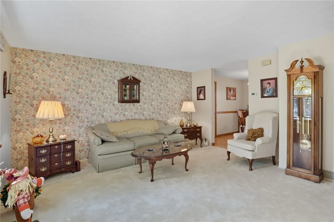 46 Cascade Road, Henrietta, New York 14586, Henrietta, New York 14586, 3 Bedrooms Bedrooms, 7 Rooms Rooms,1 BathroomBathrooms,Residential,Closed,46 Cascade Road, Henrietta, New York 14586,0,R1641505