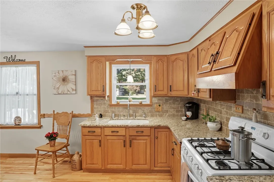 46 Cascade Road, Henrietta, New York 14586, Henrietta, New York 14586, 3 Bedrooms Bedrooms, 7 Rooms Rooms,1 BathroomBathrooms,Residential,Closed,46 Cascade Road, Henrietta, New York 14586,0,R1641505