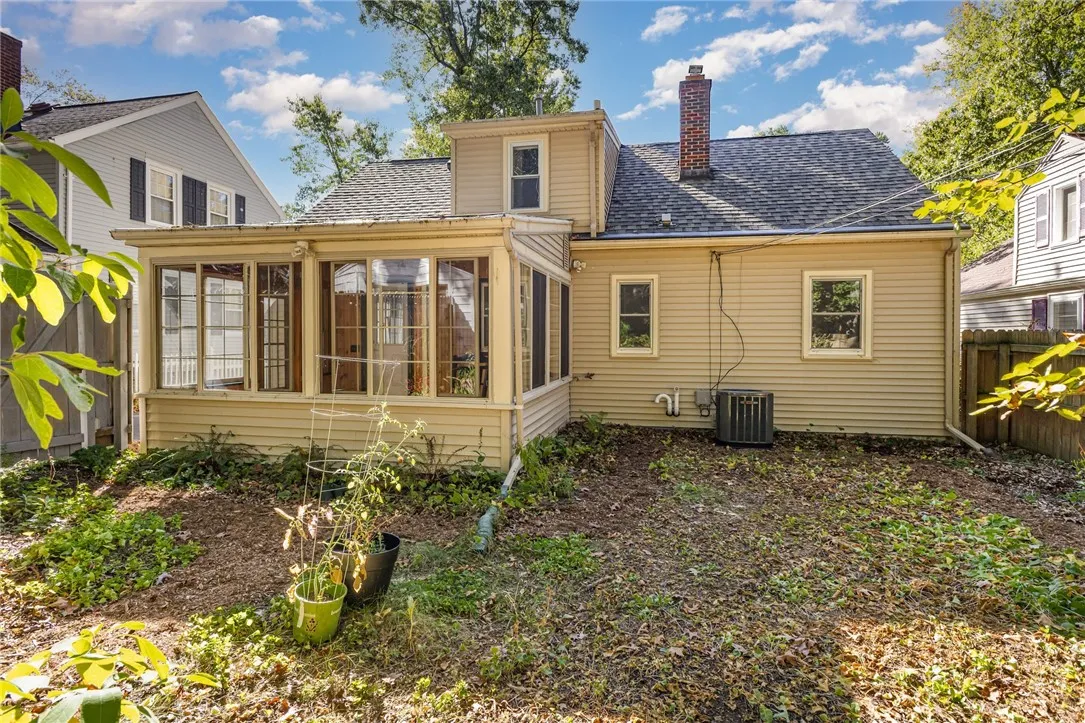 96 Fairlea Drive, Irondequoit, New York 14622, Irondequoit, New York 14622, 3 Bedrooms Bedrooms, 6 Rooms Rooms,2 BathroomsBathrooms,Residential,Closed,96 Fairlea Drive, Irondequoit, New York 14622,0,R1641450
