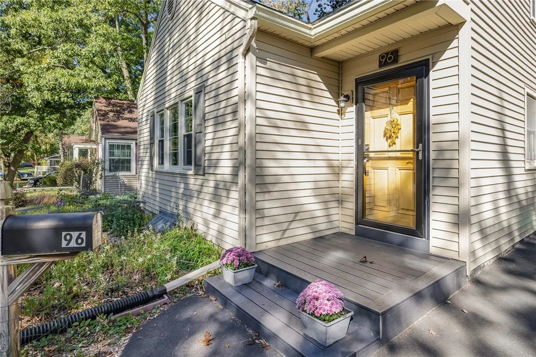 96 Fairlea Drive, Irondequoit, New York 14622, Irondequoit, New York 14622, 3 Bedrooms Bedrooms, 6 Rooms Rooms,2 BathroomsBathrooms,Residential,Closed,96 Fairlea Drive, Irondequoit, New York 14622,0,R1641450
