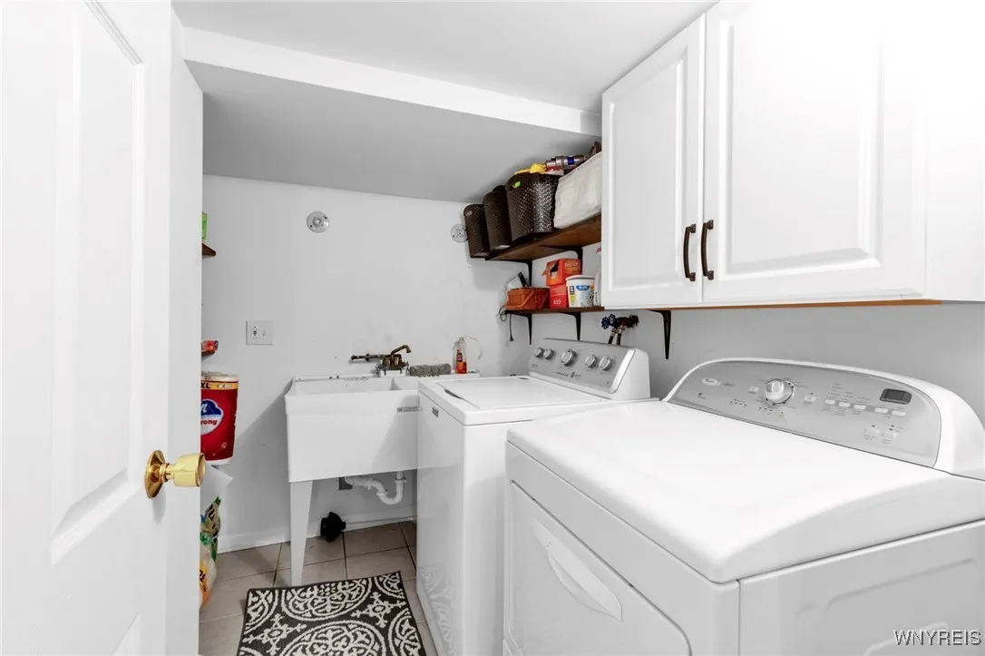 121 Melody Lane, Tonawanda, New York 14150, Tonawanda, New York 14150, 3 Bedrooms Bedrooms, 6 Rooms Rooms,2 BathroomsBathrooms,Residential,For Sale,121 Melody Lane, Tonawanda, New York 14150,0,B1638509