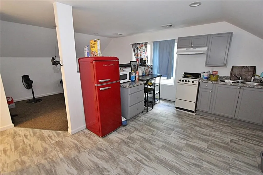 17 3rd Street, Rochester, New York 14605, Rochester, New York 14605, 6 Bedrooms Bedrooms, ,Multi Family,For Sale,17 3rd Street, Rochester, New York 14605,0,R1641695