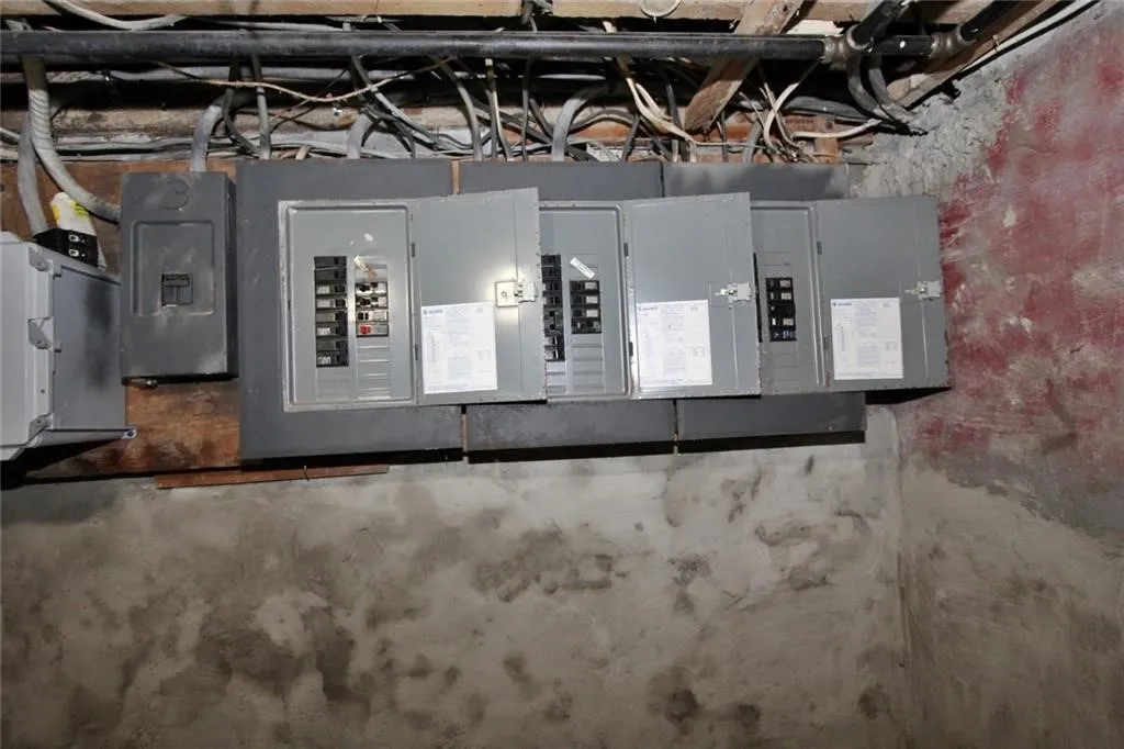 17 3rd Street, Rochester, New York 14605, Rochester, New York 14605, 6 Bedrooms Bedrooms, ,Multi Family,For Sale,17 3rd Street, Rochester, New York 14605,0,R1641695