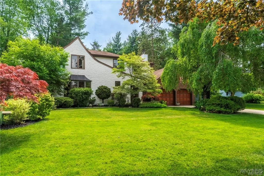 55 Twilight Lane, Amherst, New York 14051, Amherst, New York 14051, 4 Bedrooms Bedrooms, 9 Rooms Rooms,2 BathroomsBathrooms,Residential,For Sale,55 Twilight Lane, Amherst, New York 14051,0,B1641875
