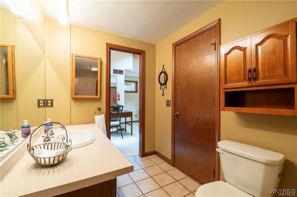 55 Twilight Lane, Amherst, New York 14051, Amherst, New York 14051, 4 Bedrooms Bedrooms, 9 Rooms Rooms,2 BathroomsBathrooms,Residential,For Sale,55 Twilight Lane, Amherst, New York 14051,0,B1641875