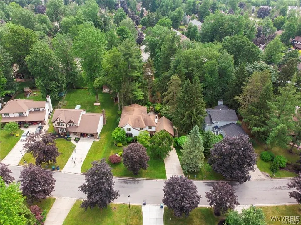 55 Twilight Lane, Amherst, New York 14051, Amherst, New York 14051, 4 Bedrooms Bedrooms, 9 Rooms Rooms,2 BathroomsBathrooms,Residential,For Sale,55 Twilight Lane, Amherst, New York 14051,0,B1641875