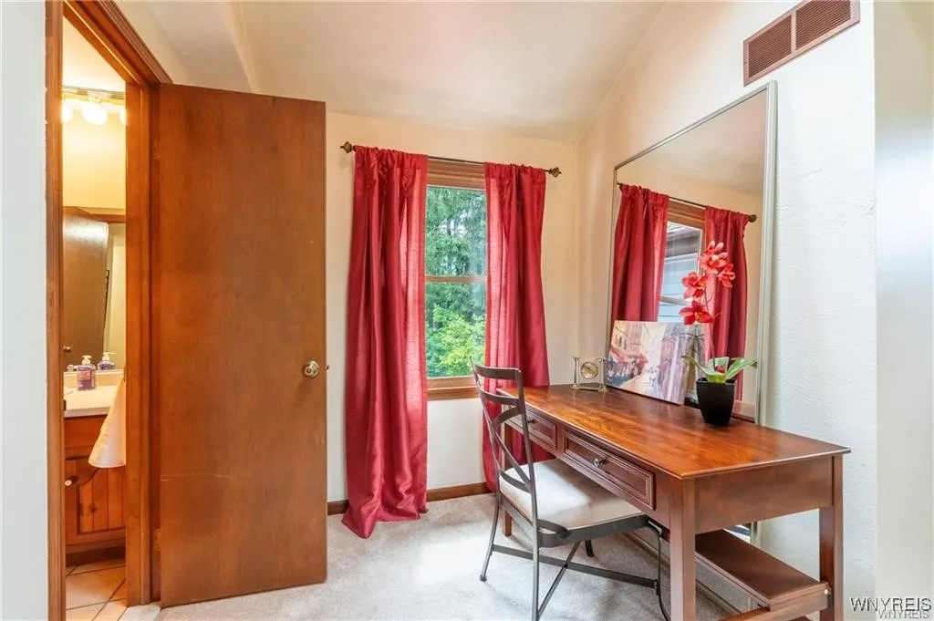 55 Twilight Lane, Amherst, New York 14051, Amherst, New York 14051, 4 Bedrooms Bedrooms, 9 Rooms Rooms,2 BathroomsBathrooms,Residential,For Sale,55 Twilight Lane, Amherst, New York 14051,0,B1641875