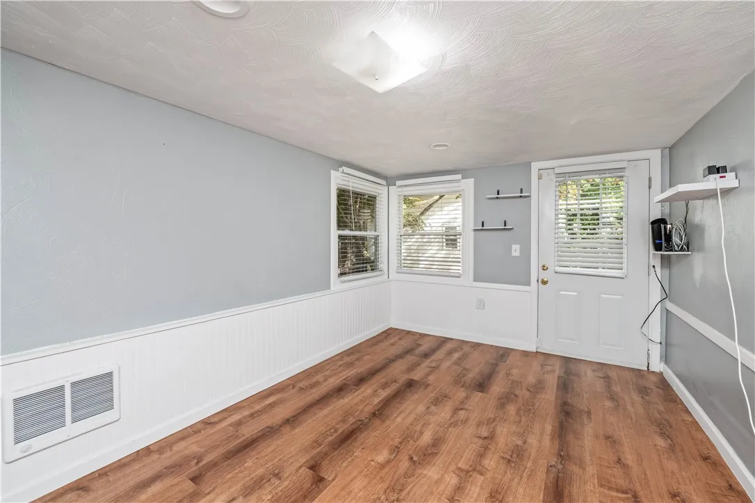8 Clearbrook Drive, Irondequoit, New York 14609, Irondequoit, New York 14609, 4 Bedrooms Bedrooms, 7 Rooms Rooms,2 BathroomsBathrooms,Residential,Closed,8 Clearbrook Drive, Irondequoit, New York 14609,0,R1641584