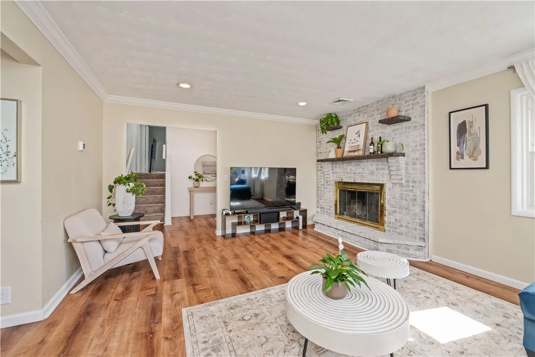 8 Clearbrook Drive, Irondequoit, New York 14609, Irondequoit, New York 14609, 4 Bedrooms Bedrooms, 7 Rooms Rooms,2 BathroomsBathrooms,Residential,Closed,8 Clearbrook Drive, Irondequoit, New York 14609,0,R1641584