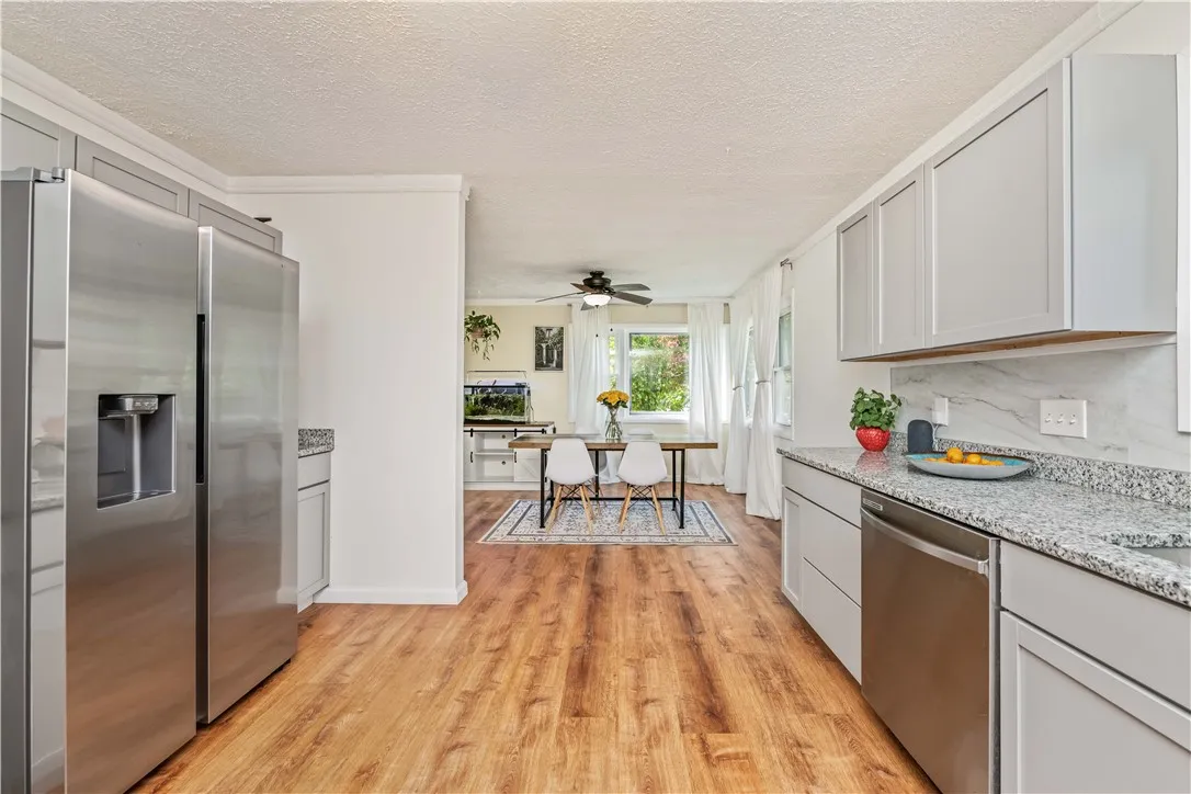 8 Clearbrook Drive, Irondequoit, New York 14609, Irondequoit, New York 14609, 4 Bedrooms Bedrooms, 7 Rooms Rooms,2 BathroomsBathrooms,Residential,Closed,8 Clearbrook Drive, Irondequoit, New York 14609,0,R1641584