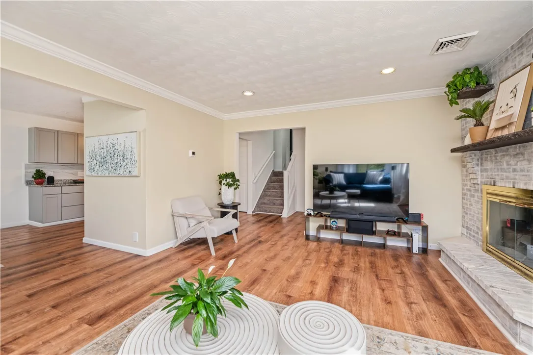8 Clearbrook Drive, Irondequoit, New York 14609, Irondequoit, New York 14609, 4 Bedrooms Bedrooms, 7 Rooms Rooms,2 BathroomsBathrooms,Residential,Closed,8 Clearbrook Drive, Irondequoit, New York 14609,0,R1641584