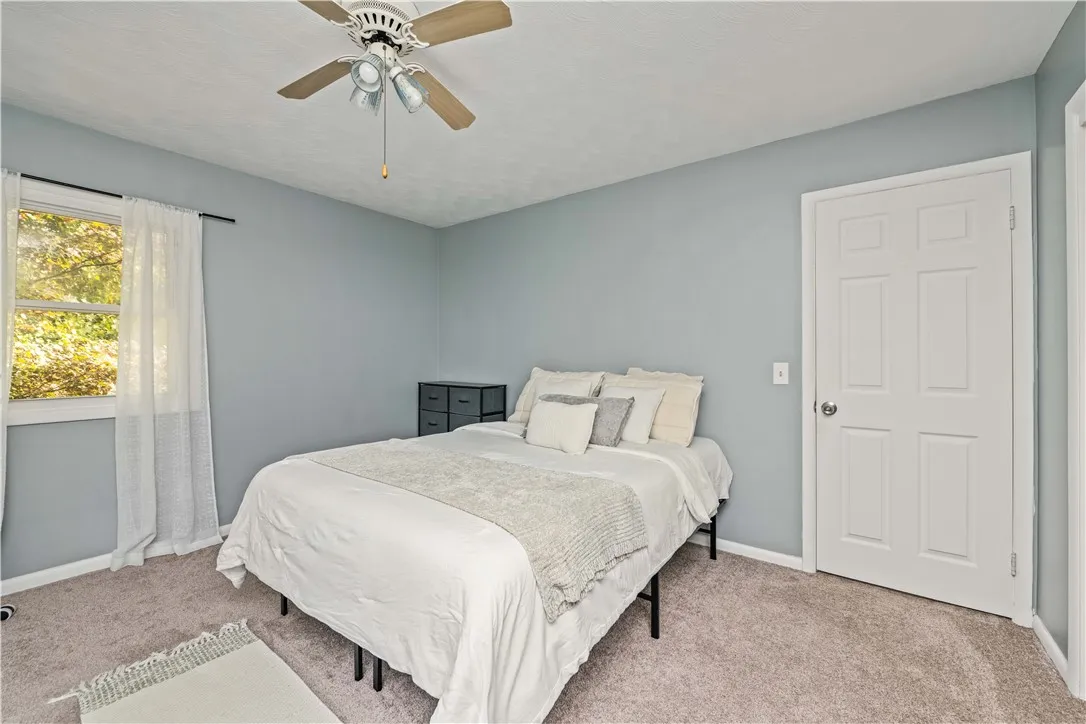 8 Clearbrook Drive, Irondequoit, New York 14609, Irondequoit, New York 14609, 4 Bedrooms Bedrooms, 7 Rooms Rooms,2 BathroomsBathrooms,Residential,Closed,8 Clearbrook Drive, Irondequoit, New York 14609,0,R1641584