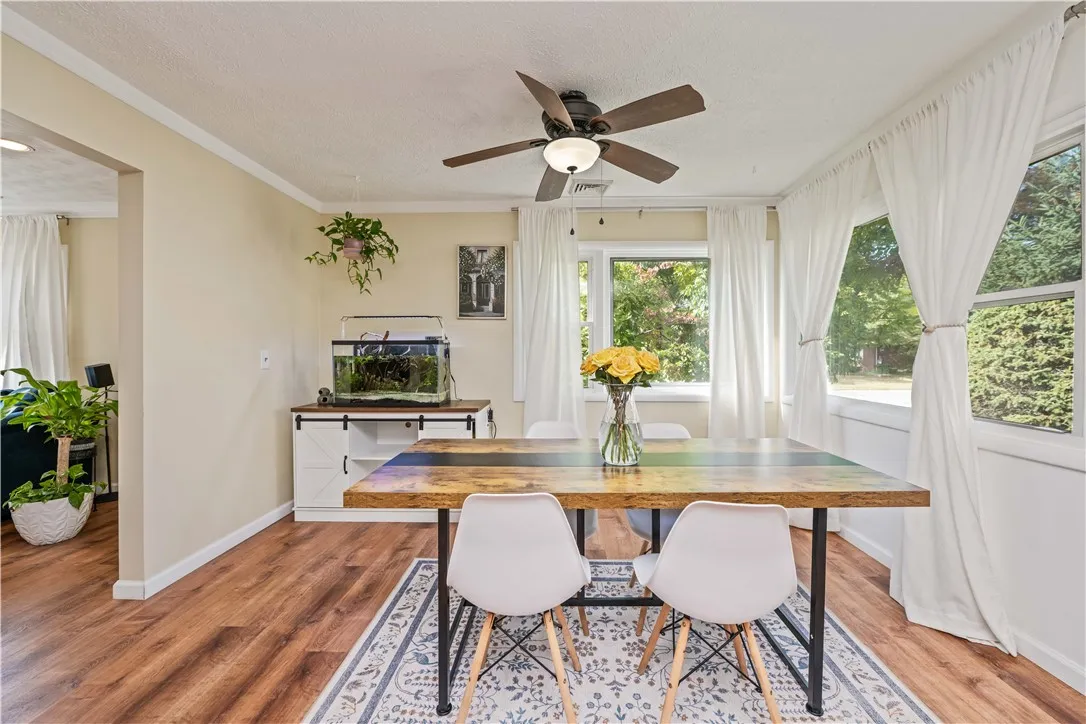 8 Clearbrook Drive, Irondequoit, New York 14609, Irondequoit, New York 14609, 4 Bedrooms Bedrooms, 7 Rooms Rooms,2 BathroomsBathrooms,Residential,Closed,8 Clearbrook Drive, Irondequoit, New York 14609,0,R1641584