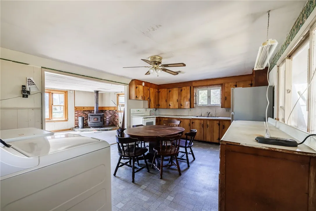 600 Lawton Road, Clarkson, New York 14468, Clarkson, New York 14468, 4 Bedrooms Bedrooms, 7 Rooms Rooms,1 BathroomBathrooms,Residential,Closed,600 Lawton Road, Clarkson, New York 14468,0,R1641555