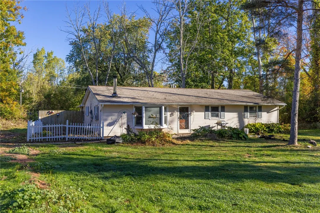 600 Lawton Road, Clarkson, New York 14468, Clarkson, New York 14468, 4 Bedrooms Bedrooms, 7 Rooms Rooms,1 BathroomBathrooms,Residential,Closed,600 Lawton Road, Clarkson, New York 14468,0,R1641555