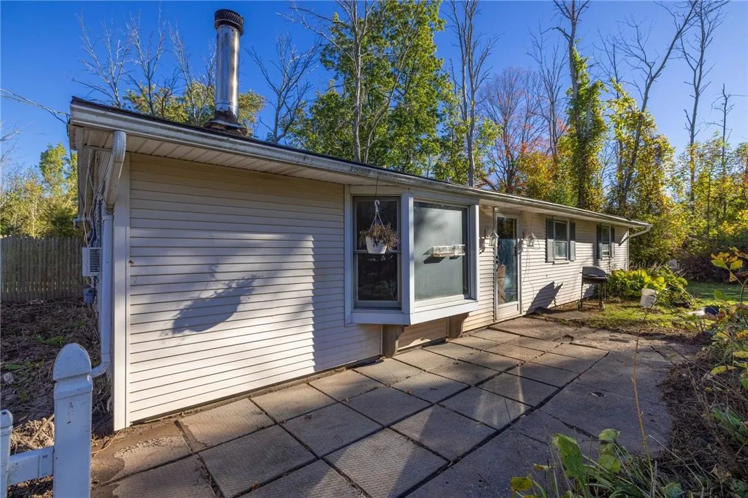 600 Lawton Road, Clarkson, New York 14468, Clarkson, New York 14468, 4 Bedrooms Bedrooms, 7 Rooms Rooms,1 BathroomBathrooms,Residential,Closed,600 Lawton Road, Clarkson, New York 14468,0,R1641555