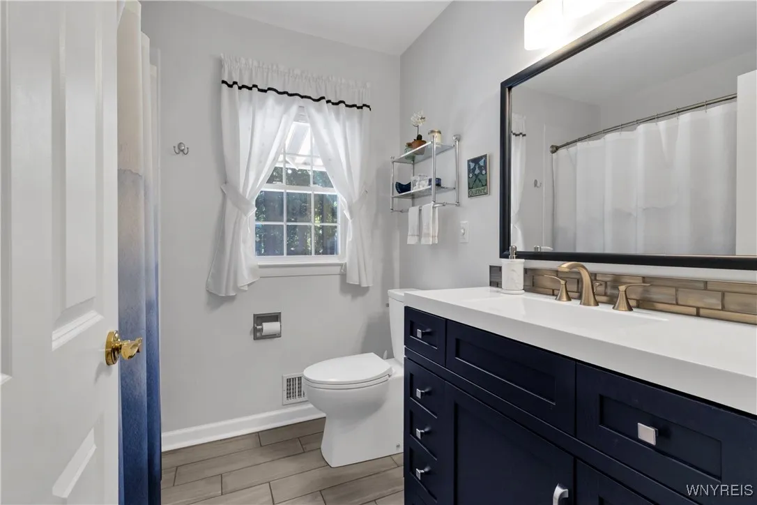 77 South Lane, Orchard Park, New York 14127, Orchard Park, New York 14127, 4 Bedrooms Bedrooms, 7 Rooms Rooms,2 BathroomsBathrooms,Residential,For Sale,77 South Lane, Orchard Park, New York 14127,0,B1641888