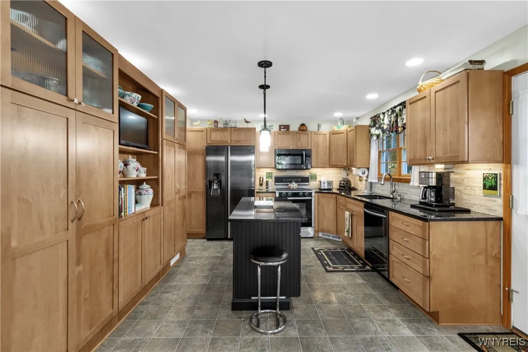 77 South Lane, Orchard Park, New York 14127, Orchard Park, New York 14127, 4 Bedrooms Bedrooms, 7 Rooms Rooms,2 BathroomsBathrooms,Residential,For Sale,77 South Lane, Orchard Park, New York 14127,0,B1641888