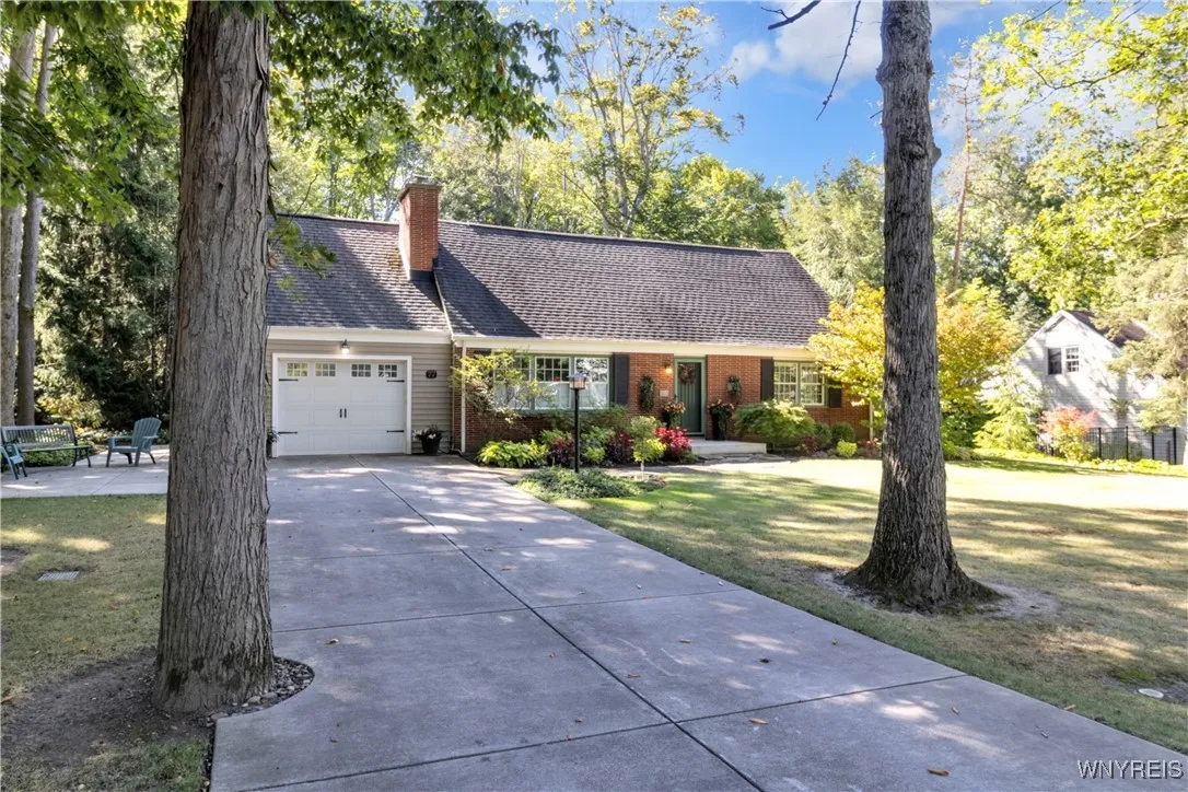 77 South Lane, Orchard Park, New York 14127, Orchard Park, New York 14127, 4 Bedrooms Bedrooms, 7 Rooms Rooms,2 BathroomsBathrooms,Residential,For Sale,77 South Lane, Orchard Park, New York 14127,0,B1641888