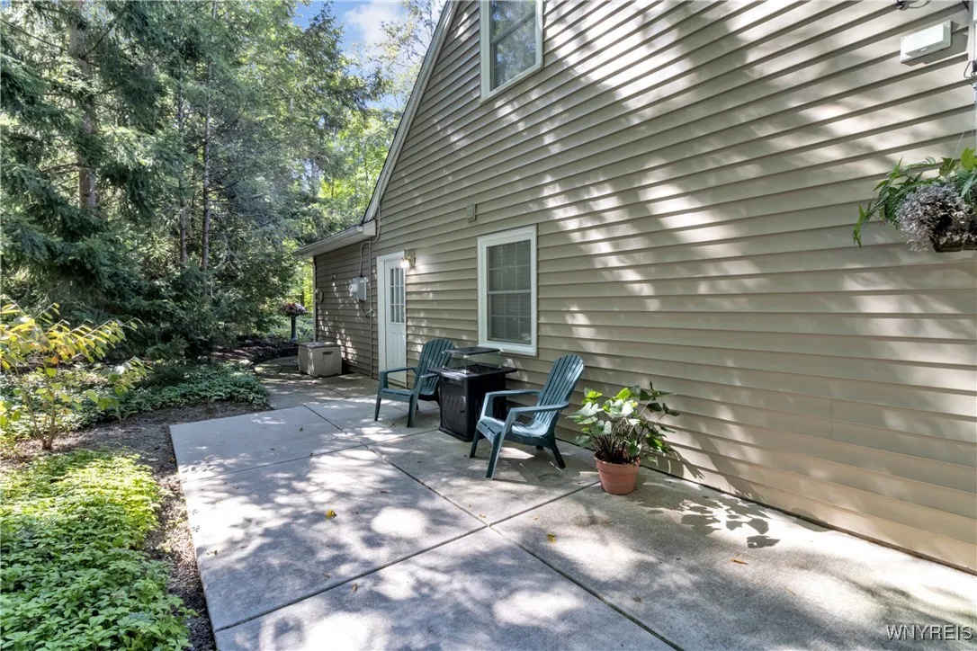77 South Lane, Orchard Park, New York 14127, Orchard Park, New York 14127, 4 Bedrooms Bedrooms, 7 Rooms Rooms,2 BathroomsBathrooms,Residential,For Sale,77 South Lane, Orchard Park, New York 14127,0,B1641888