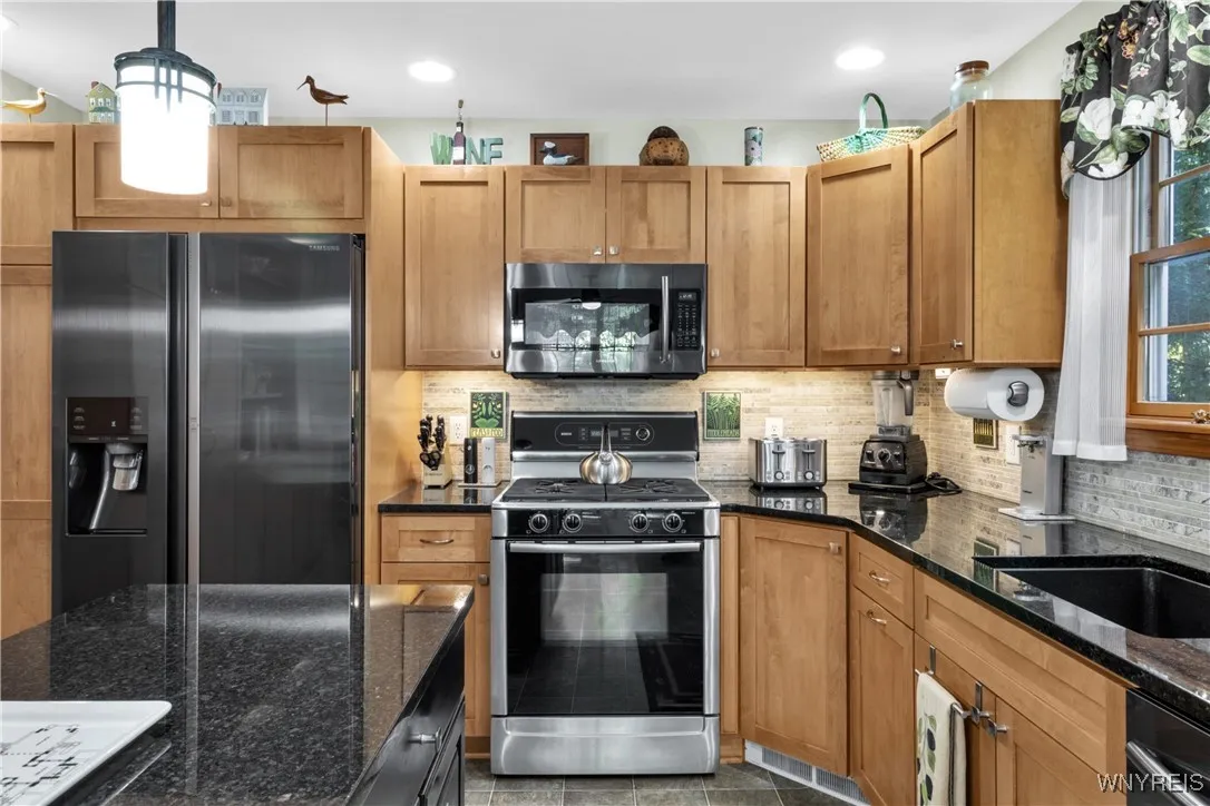 77 South Lane, Orchard Park, New York 14127, Orchard Park, New York 14127, 4 Bedrooms Bedrooms, 7 Rooms Rooms,2 BathroomsBathrooms,Residential,For Sale,77 South Lane, Orchard Park, New York 14127,0,B1641888