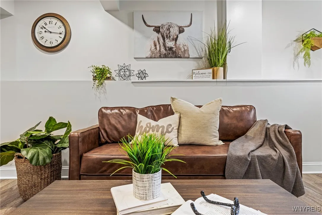 12 Thornwood Drive, Cheektowaga, New York 14227, Cheektowaga, New York 14227, 5 Bedrooms Bedrooms, 8 Rooms Rooms,2 BathroomsBathrooms,Residential,Closed,12 Thornwood Drive, Cheektowaga, New York 14227,0,B1641851