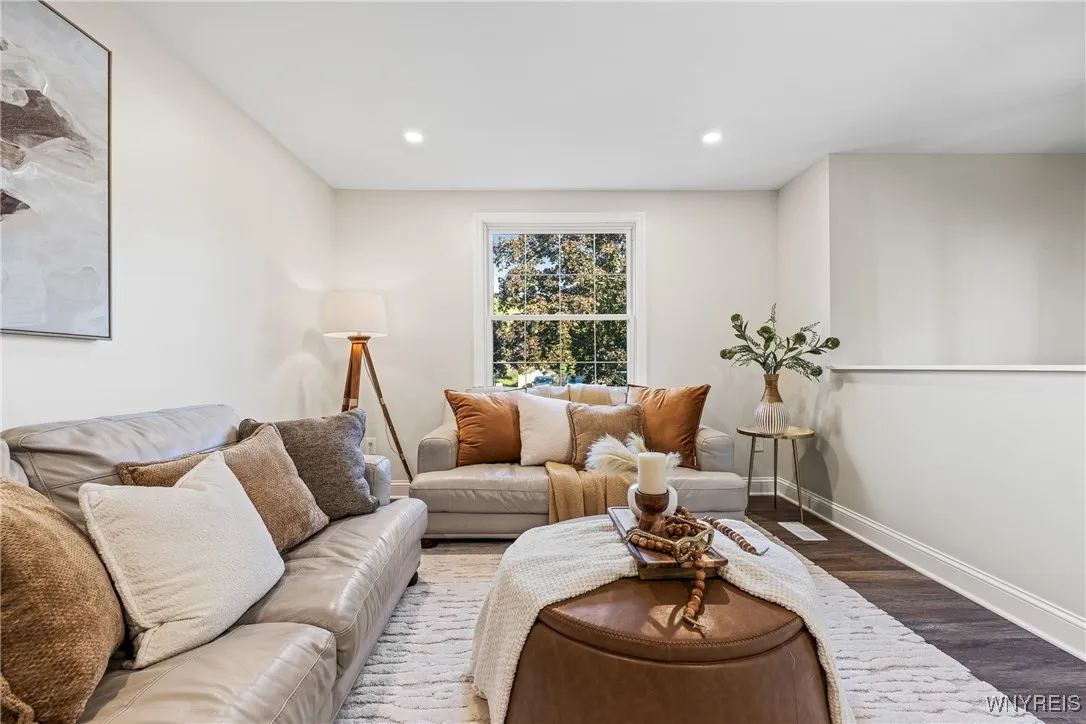 12 Thornwood Drive, Cheektowaga, New York 14227, Cheektowaga, New York 14227, 5 Bedrooms Bedrooms, 8 Rooms Rooms,2 BathroomsBathrooms,Residential,Closed,12 Thornwood Drive, Cheektowaga, New York 14227,0,B1641851