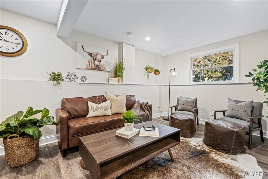 12 Thornwood Drive, Cheektowaga, New York 14227, Cheektowaga, New York 14227, 5 Bedrooms Bedrooms, 8 Rooms Rooms,2 BathroomsBathrooms,Residential,Closed,12 Thornwood Drive, Cheektowaga, New York 14227,0,B1641851