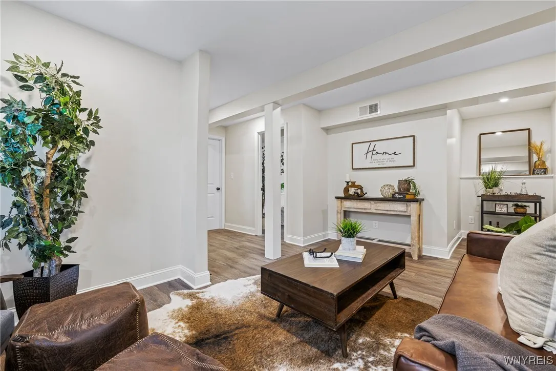 12 Thornwood Drive, Cheektowaga, New York 14227, Cheektowaga, New York 14227, 5 Bedrooms Bedrooms, 8 Rooms Rooms,2 BathroomsBathrooms,Residential,Closed,12 Thornwood Drive, Cheektowaga, New York 14227,0,B1641851