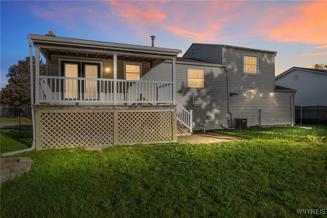 12 Thornwood Drive, Cheektowaga, New York 14227, Cheektowaga, New York 14227, 5 Bedrooms Bedrooms, 8 Rooms Rooms,2 BathroomsBathrooms,Residential,Closed,12 Thornwood Drive, Cheektowaga, New York 14227,0,B1641851