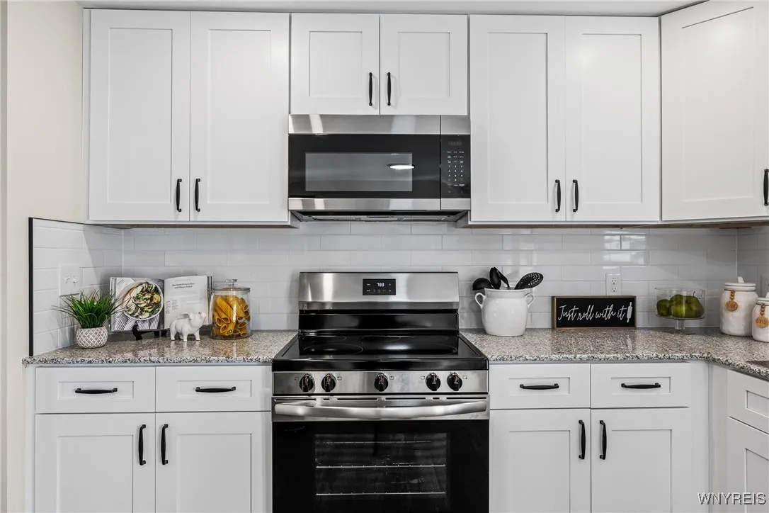 12 Thornwood Drive, Cheektowaga, New York 14227, Cheektowaga, New York 14227, 5 Bedrooms Bedrooms, 8 Rooms Rooms,2 BathroomsBathrooms,Residential,Closed,12 Thornwood Drive, Cheektowaga, New York 14227,0,B1641851