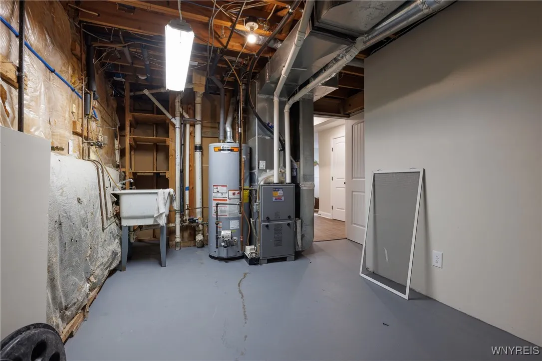 12 Thornwood Drive, Cheektowaga, New York 14227, Cheektowaga, New York 14227, 5 Bedrooms Bedrooms, 8 Rooms Rooms,2 BathroomsBathrooms,Residential,Closed,12 Thornwood Drive, Cheektowaga, New York 14227,0,B1641851