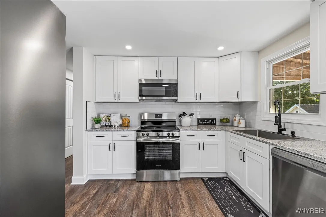 12 Thornwood Drive, Cheektowaga, New York 14227, Cheektowaga, New York 14227, 5 Bedrooms Bedrooms, 8 Rooms Rooms,2 BathroomsBathrooms,Residential,Closed,12 Thornwood Drive, Cheektowaga, New York 14227,0,B1641851